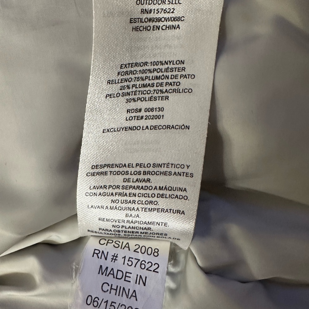 Boy’s Eddie Bauer coat - Picture 7 of 7